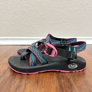 CHACO Z/2 Classic Outdoor Water Sandals in Amp Magenta